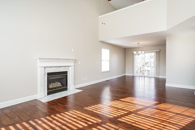 Building Photo - 102 Meadow Crest Ct