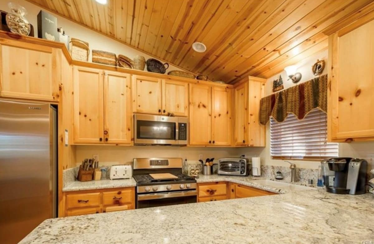 Building Photo - 2089 Shady Ln
