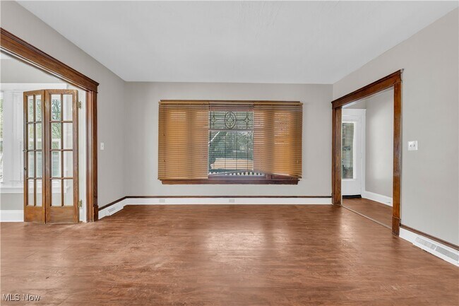 Building Photo - 3309 Desota Ave