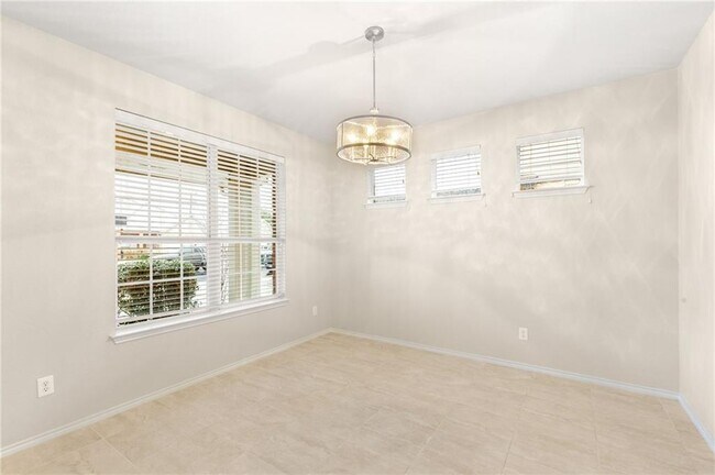Foto del edificio - 506 Bluehaw Dr