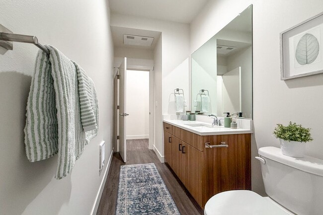 Interior Photo - The Towns On Elm