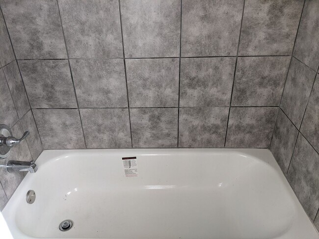 Foto del edificio - 1 Bedroom / 1 bathroom Stonewall Apartment