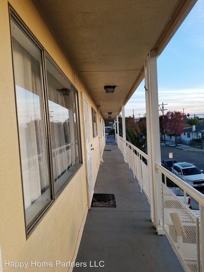 Foto del edificio - 2401 Bartlett St