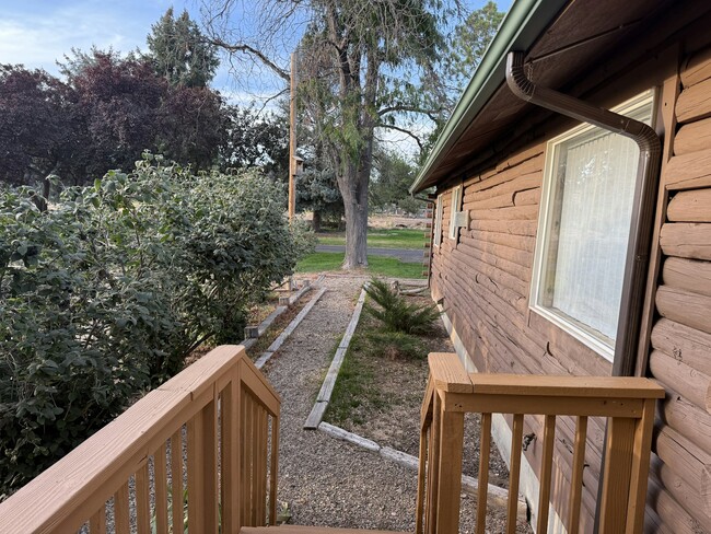 Building Photo - 8300 1/2 Gantz