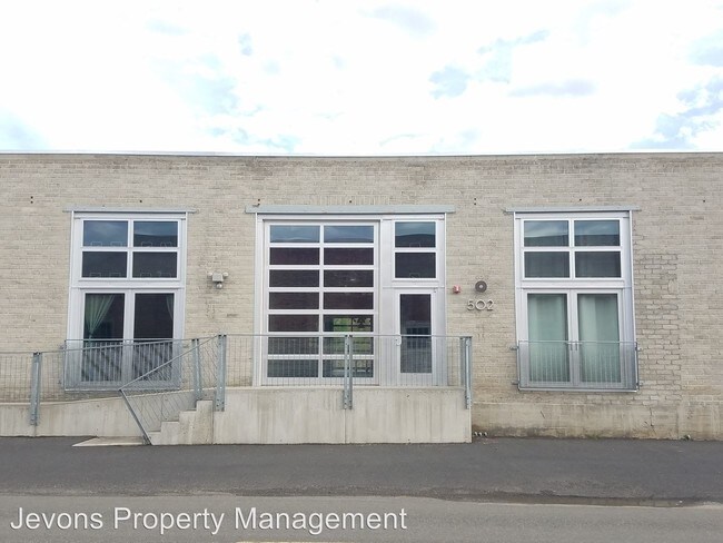 Building Photo - Studio, 1 bath House - 502 Wisconsin Ave #12