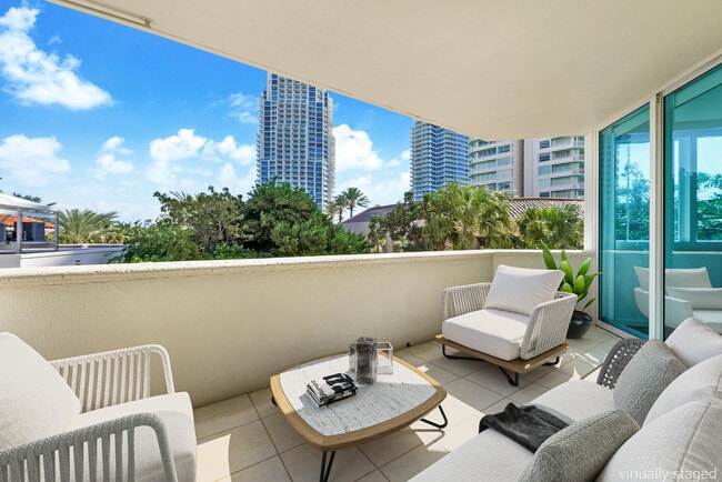 Balcón - 300 S Pointe Dr