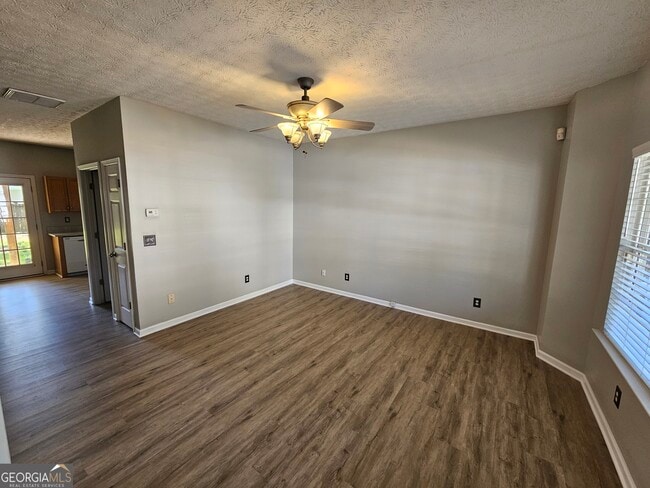 Building Photo - 165 Prescott Ct