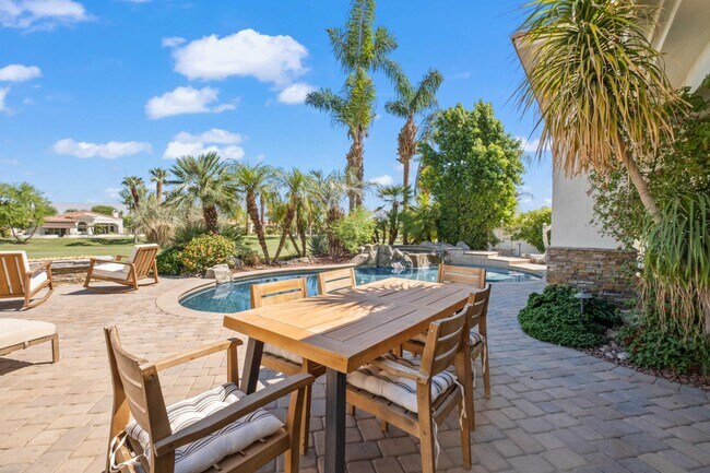 Building Photo - 936 Mesa Grande Dr