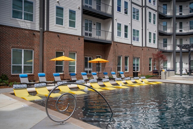 Building Photo - Avenue Madison