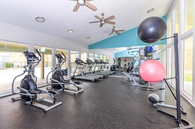 Foto del edificio - Residence at Deer Park Apartments