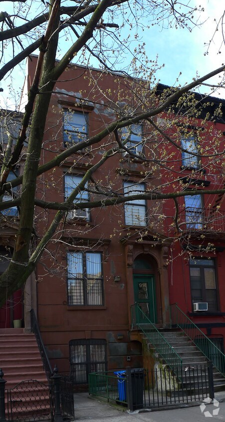 Foto del edificio - 914 Greene Ave