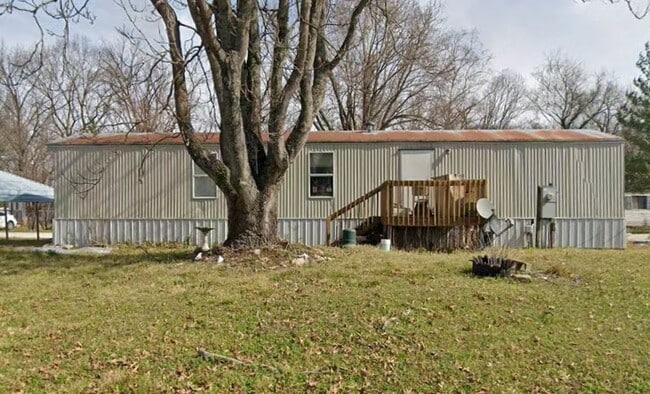 Building Photo - 16 Eastwood Dr