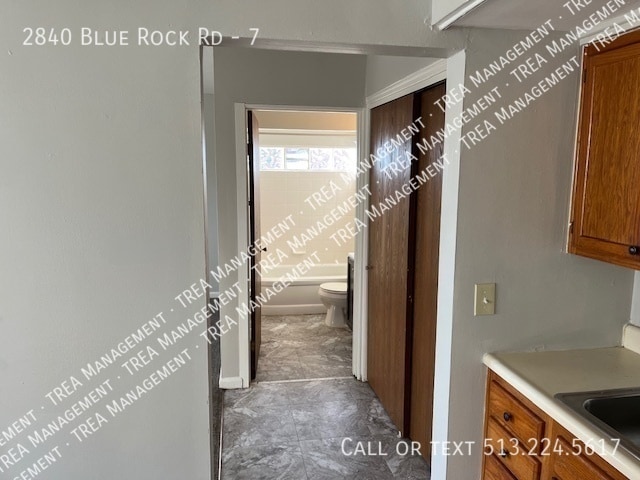 Building Photo - 2840 Blue Rock Rd