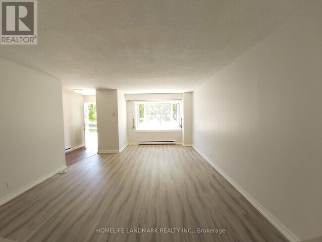 Building Photo - 222 Tamarack Ct