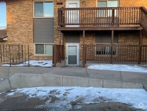 Building Photo - 5405 Akes Dr