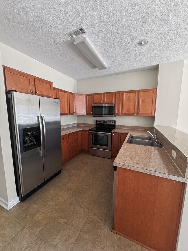 Building Photo - 403 Valdez Ct