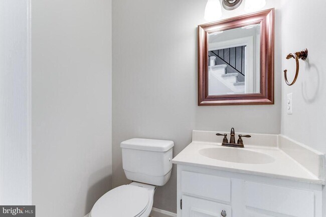 Building Photo - 3711 Mainsail Cove