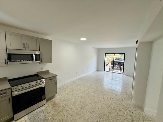 Building Photo - 180 NE 57th St