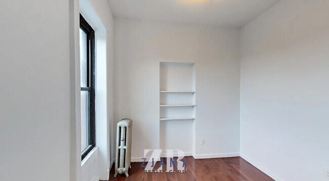 Foto del edificio - 68 Putnam Ave