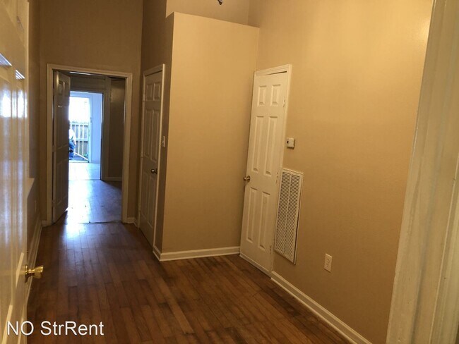 Building Photo - 3 br, 2 bath House - 2119 Foucher St
