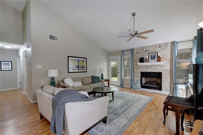 Foto del edificio - Stunning 4 Bedroom, 2.5 Bath Home in Milwo...