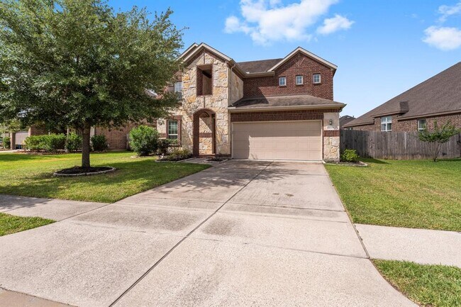 Foto del edificio - 18115 Fernwood Bend Dr