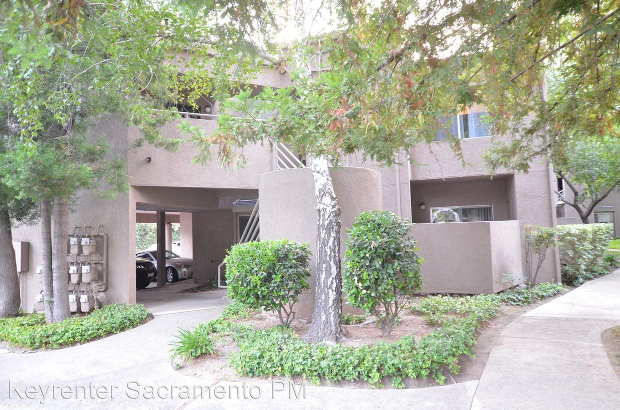 Foto principal - 2501 Fulton Square Ln