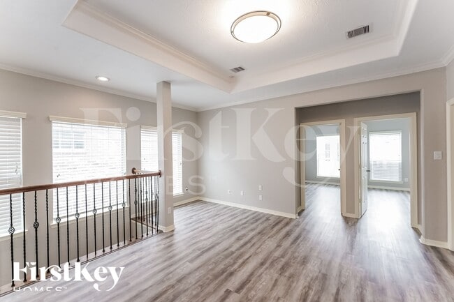 Foto del edificio - 3215 Holly Thicket Dr