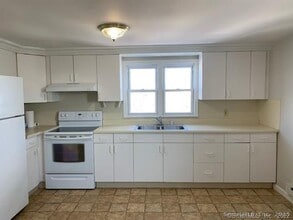 Building Photo - 39 Seaview Ave