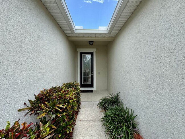 Foto del edificio - Lake Elsie Reserve 4/2 with Flex Room!