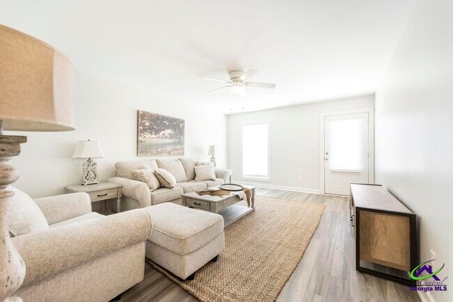 Foto del edificio - 111 Webster Wy