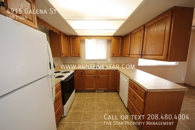 Building Photo - 4915 Galena Ave