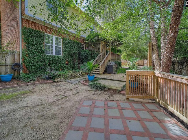 Building Photo - 110 Belfair Rd