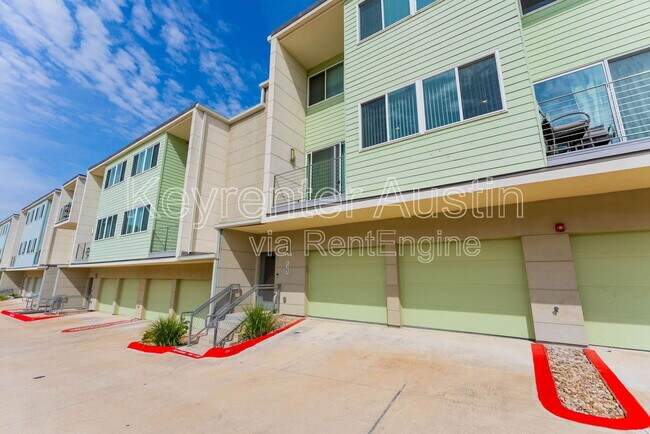 Foto del edificio - 604 N Bluff Dr