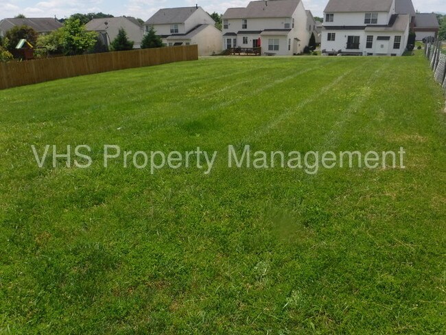 Foto del edificio - 833 Fairwood Dr