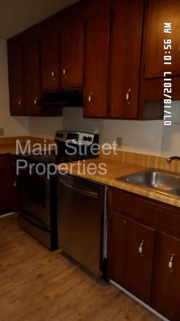 Building Photo - 1285 Pinnacle Cir