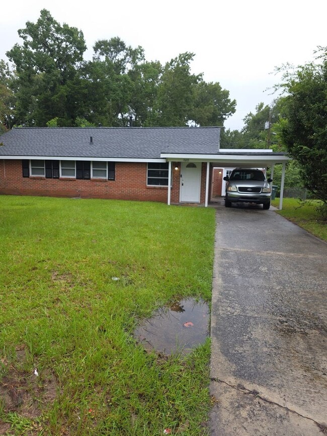 Building Photo - 1603 Eleanor St