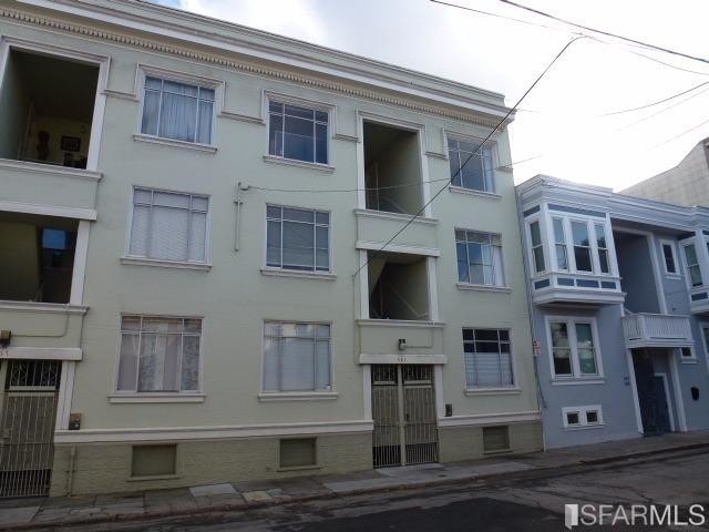 Building Photo - 381 Ivy St