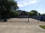 Primary Photo - 1006 Oakwood Ave
