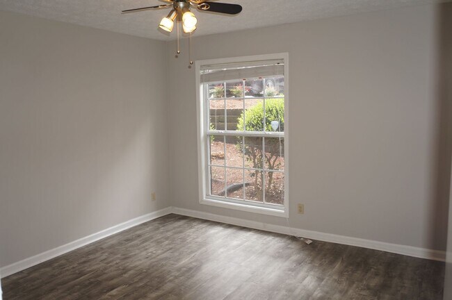 Foto del edificio - Rare 1 bedroom Condo available in Vinings