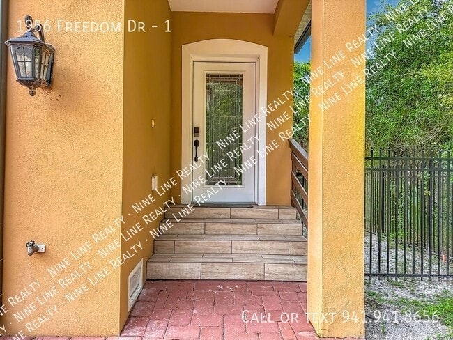 Building Photo - 1956 Freedom Dr