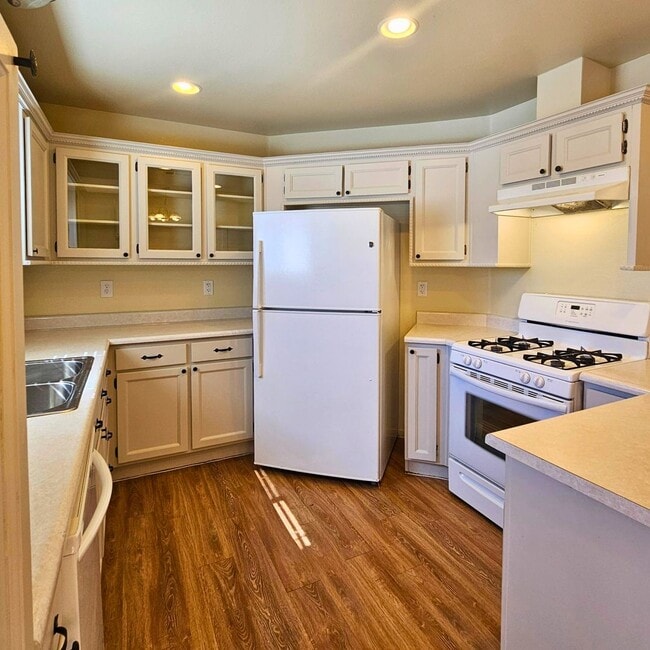 Foto del edificio - MOVE-IN READY 3BR/2BA SINGLE FAMILY HOME I...