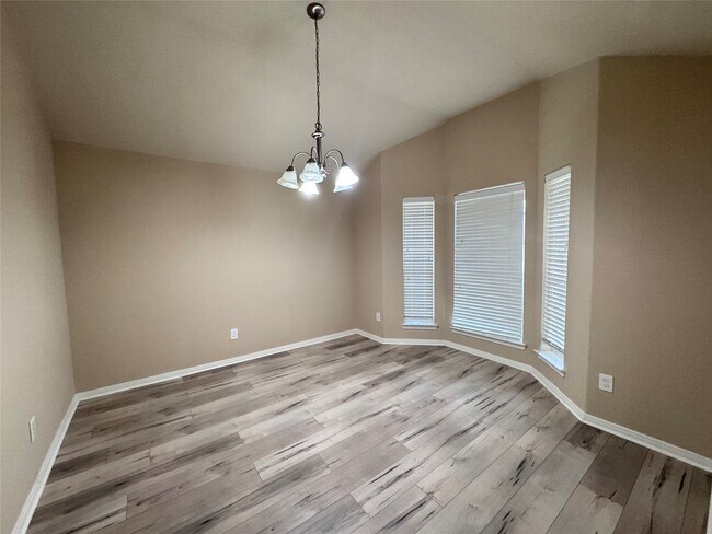 Building Photo - 25210 Ginger Ranch Dr