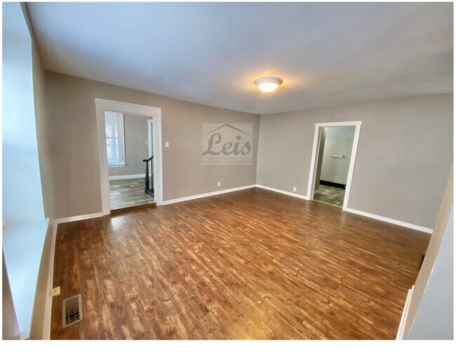 Foto del edificio - 712 E 3rd St