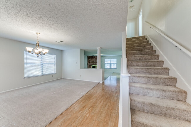 Building Photo - 16407 Encanto Pass