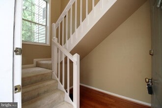 Building Photo - 10118 Oakton Terrace Rd
