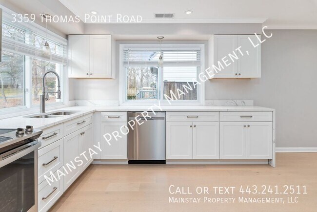 Foto del edificio - 3359 Thomas Point Rd