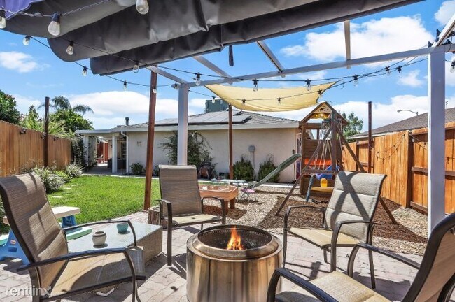 Foto del edificio - 3 br, 2 bath House - 1232 CHRISTINE CT