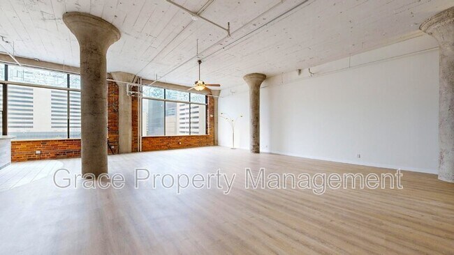 Building Photo - 2000 Arapahoe St