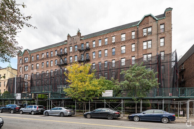 Building Photo - 119-37 Metropolitan Ave
